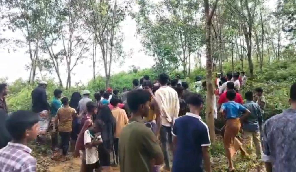 নাইক্ষ্যংছড়িতে যুবকের গলাকাটা লাশ উদ্ধার