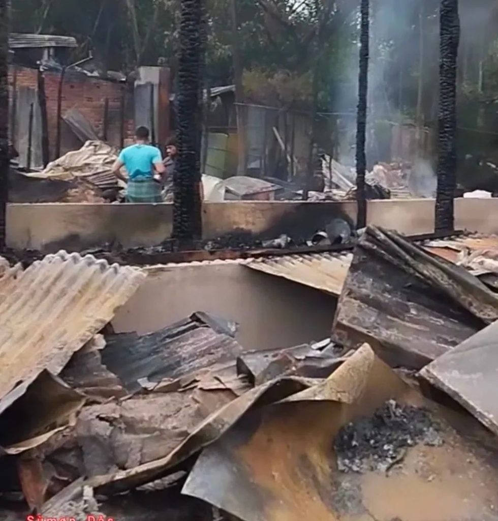 থানচি বলিপাড়া বাজারে ফের আগুনে পুড়লো ১১টি দোকান