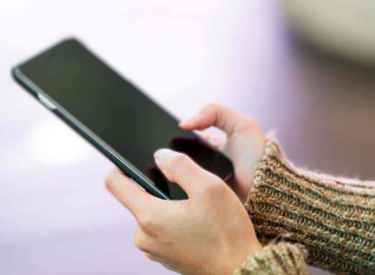 স্মার্টফোন ব্যবহারকারীদের জন্য বিটিআরসির বিশেষ বার্তা